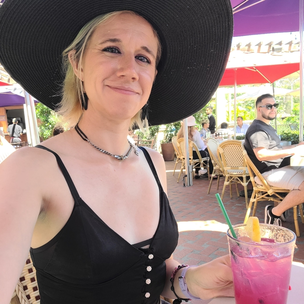 Meet your Posher, Razz